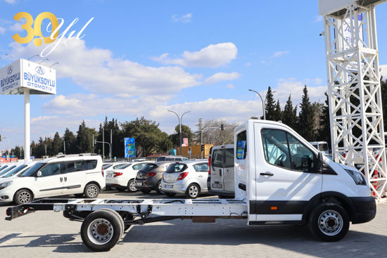 BÜYÜKSOYLU FİLO/2022 MODEL FORD TRANSIT 350 ED ŞASE KAMYONET