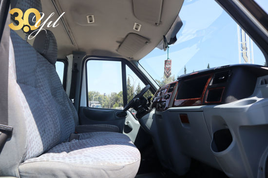 BÜYÜKSOYLU FİLO/2006 MODEL TRANSİT 300 SF 5+1 KOLTUKLU CAMLI VAN